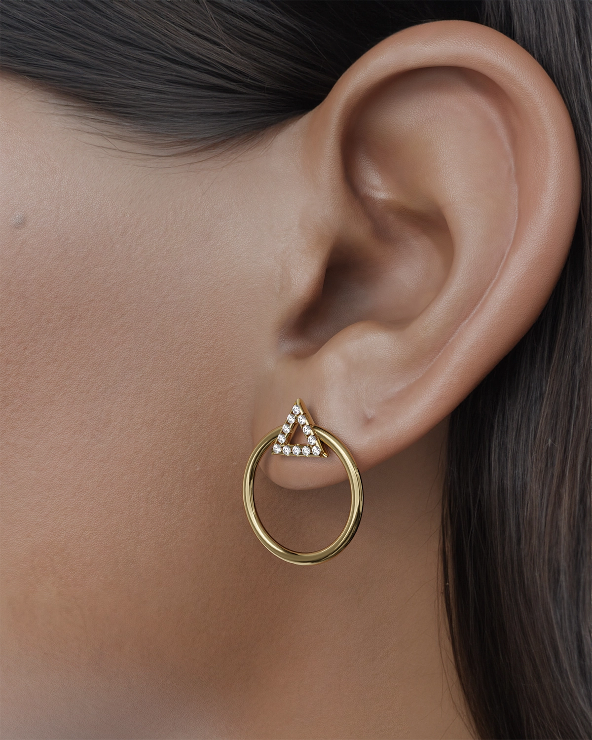 The design of the earrings draws inspiration from the majestic pyramids, symbolizing strength, stability, and the connection between earth and the cosmos. Just as the pyramids stand as timeless monuments in the universe, these earrings represent a journey through the stars, reflecting the brilliance of celestial bodies.