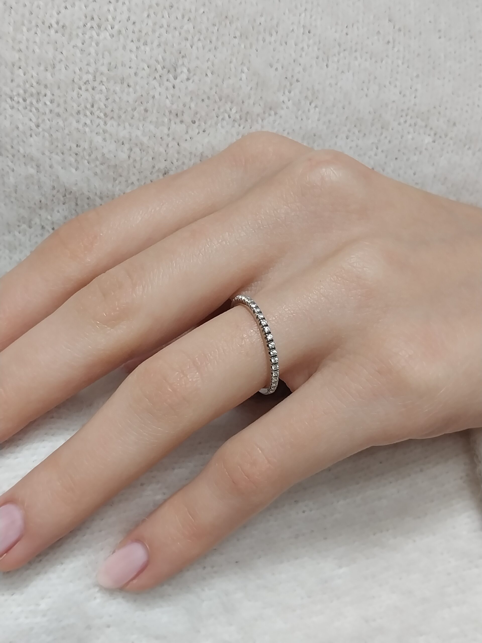 0.20 ctw Diamond Eternity Full Circle Band Ring - Image 3
